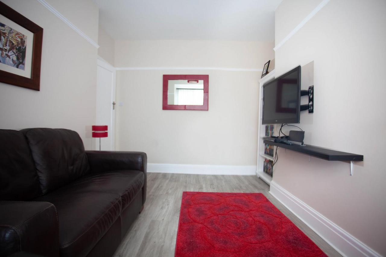Quiet Residence Close To M6 Preston Samlesbury Екстер'єр фото